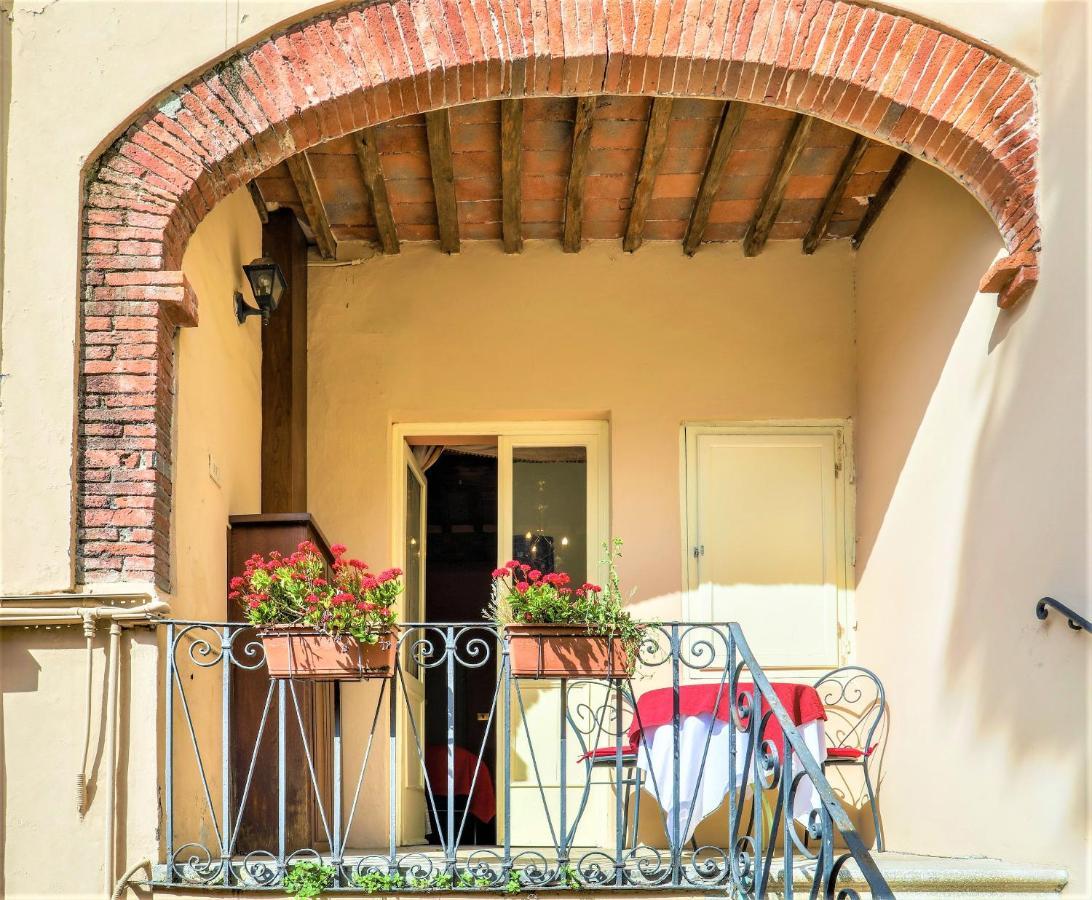 Antica Residenza Santa Chiara -City Center Lucca Eksteriør billede
