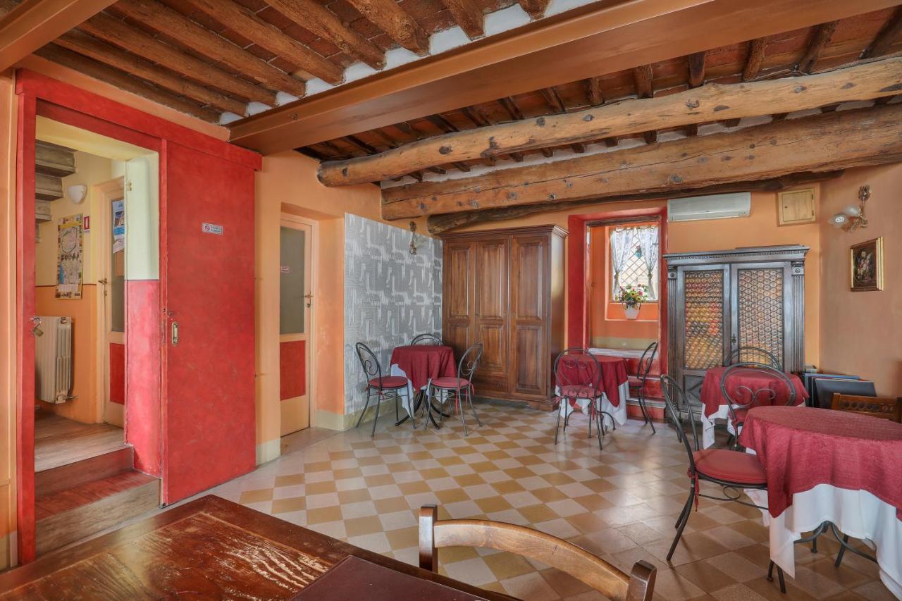 Antica Residenza Santa Chiara -City Center Lucca Eksteriør billede