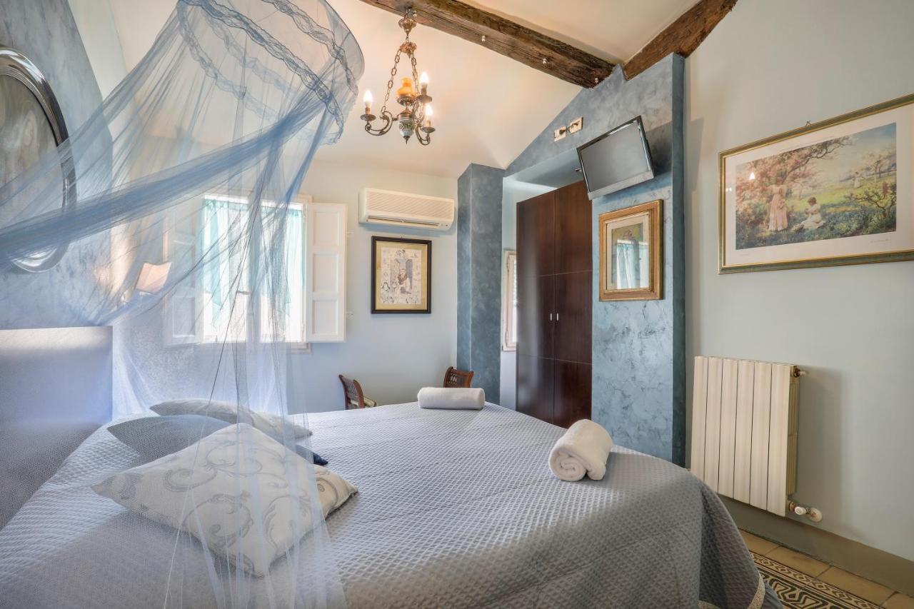 Antica Residenza Santa Chiara -City Center Lucca Eksteriør billede