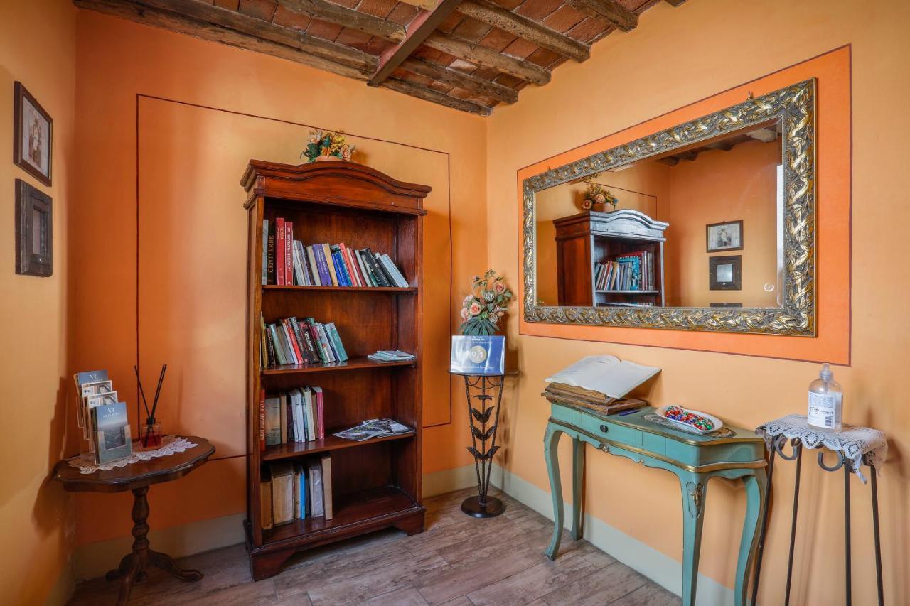 Antica Residenza Santa Chiara -City Center Lucca Eksteriør billede