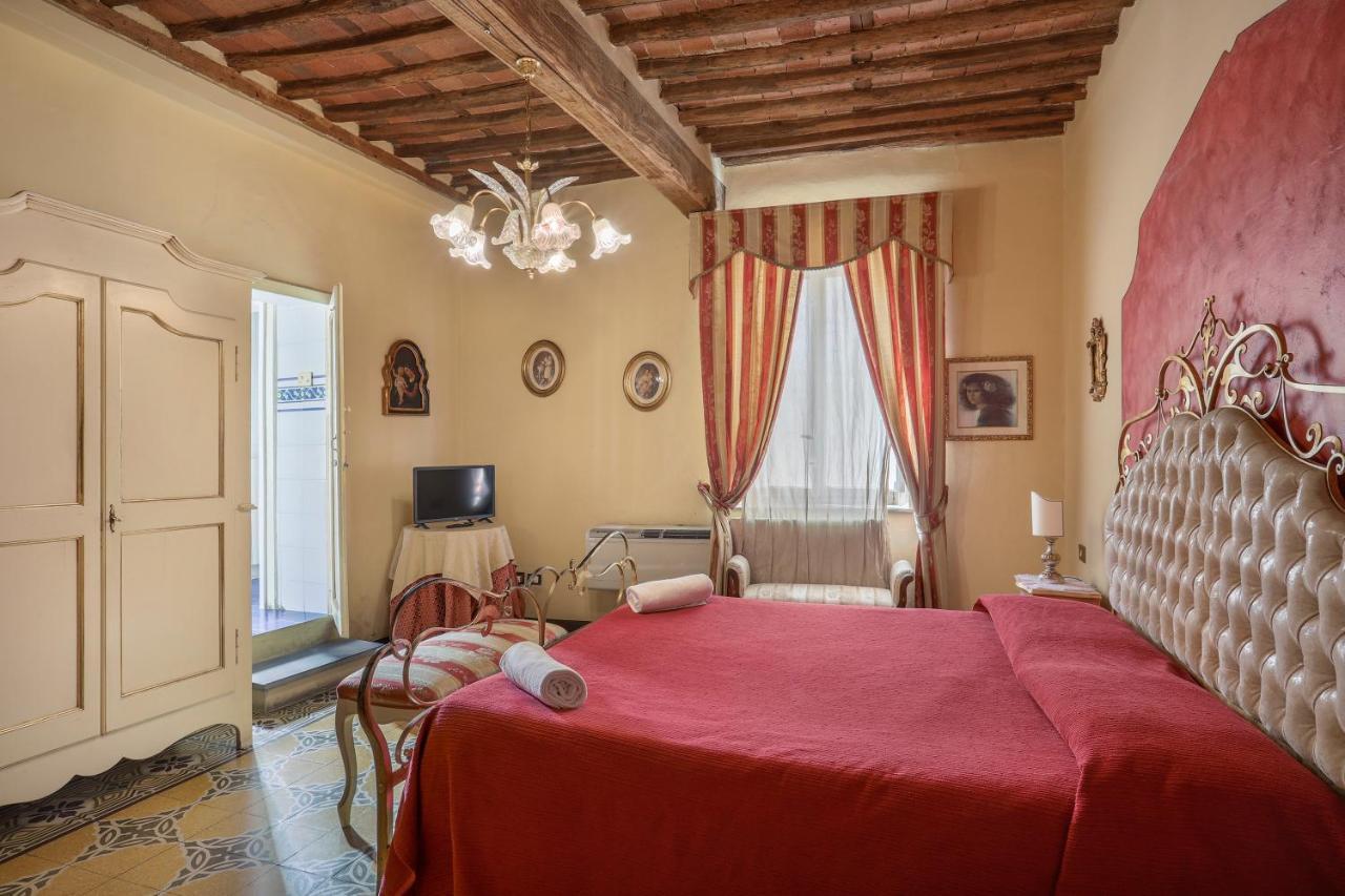 Antica Residenza Santa Chiara -City Center Lucca Eksteriør billede