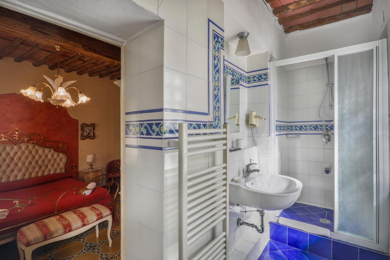 Antica Residenza Santa Chiara -City Center Lucca Eksteriør billede