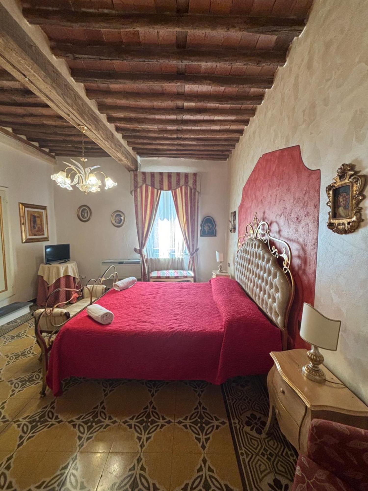 Antica Residenza Santa Chiara -City Center Lucca Eksteriør billede