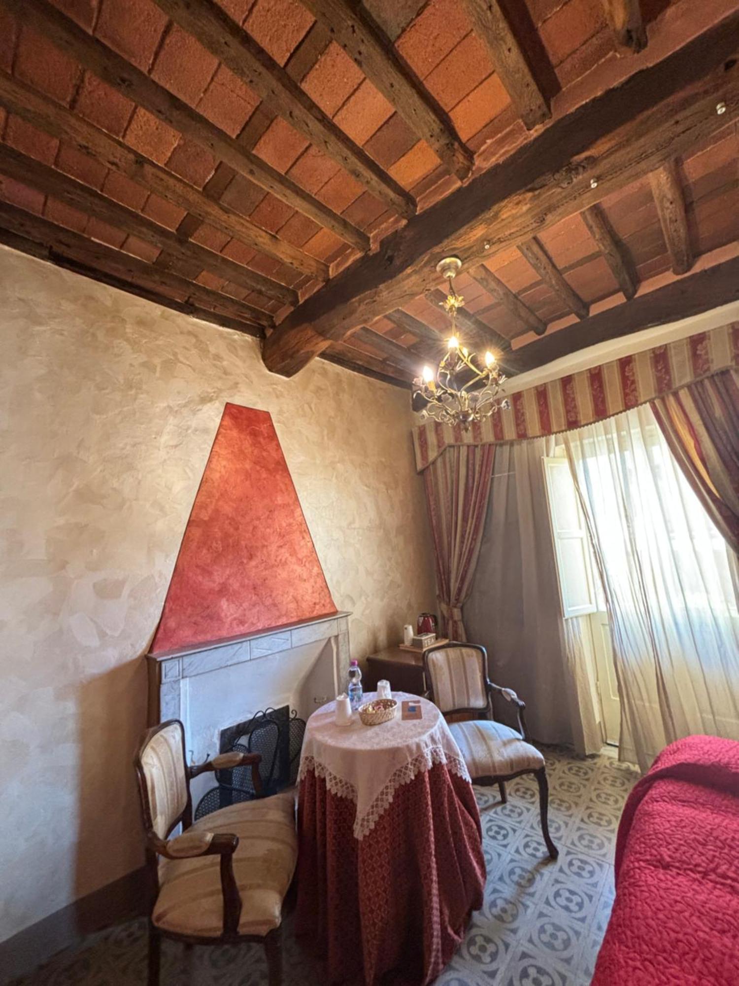 Antica Residenza Santa Chiara -City Center Lucca Eksteriør billede