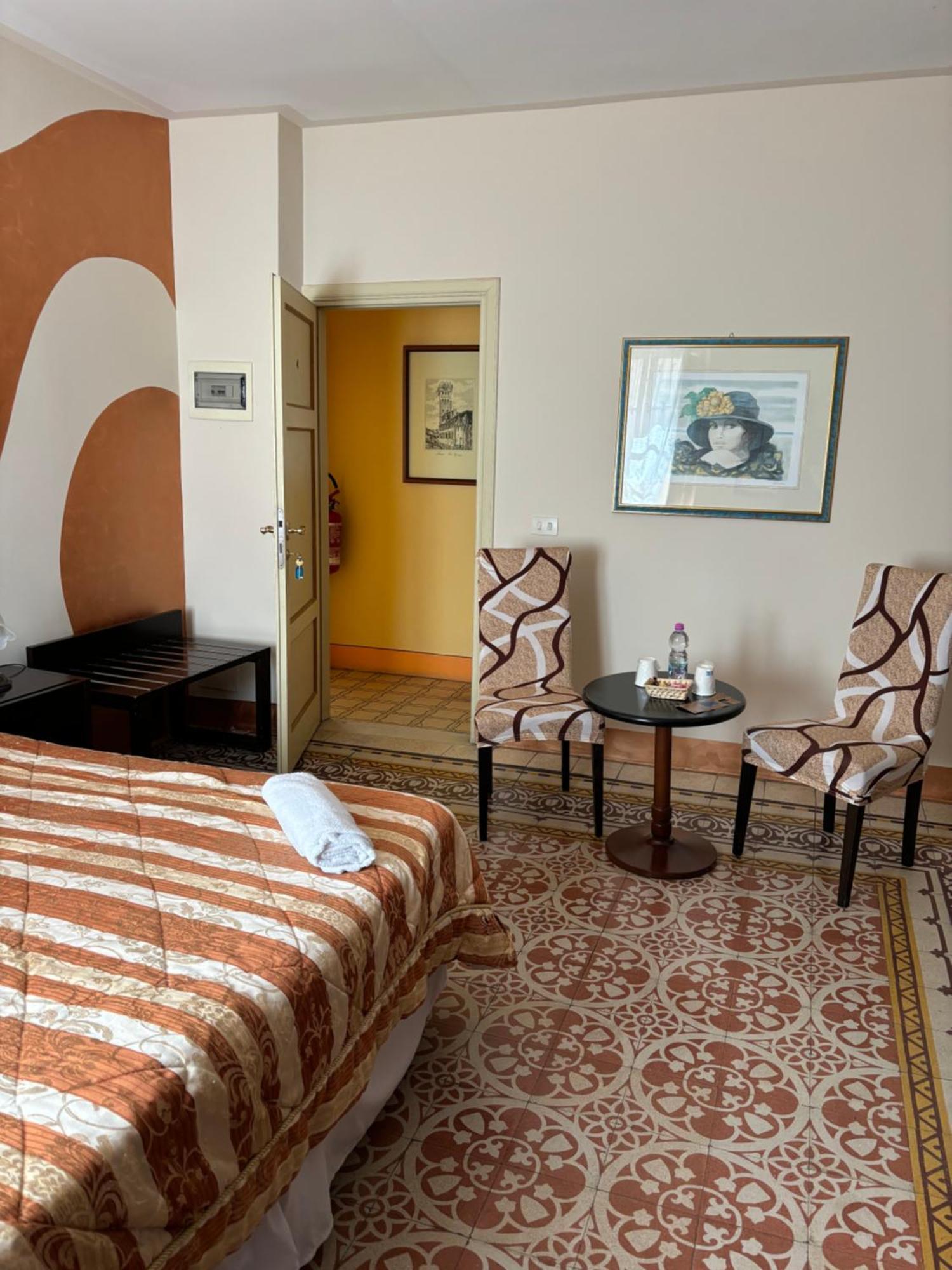 Antica Residenza Santa Chiara -City Center Lucca Eksteriør billede