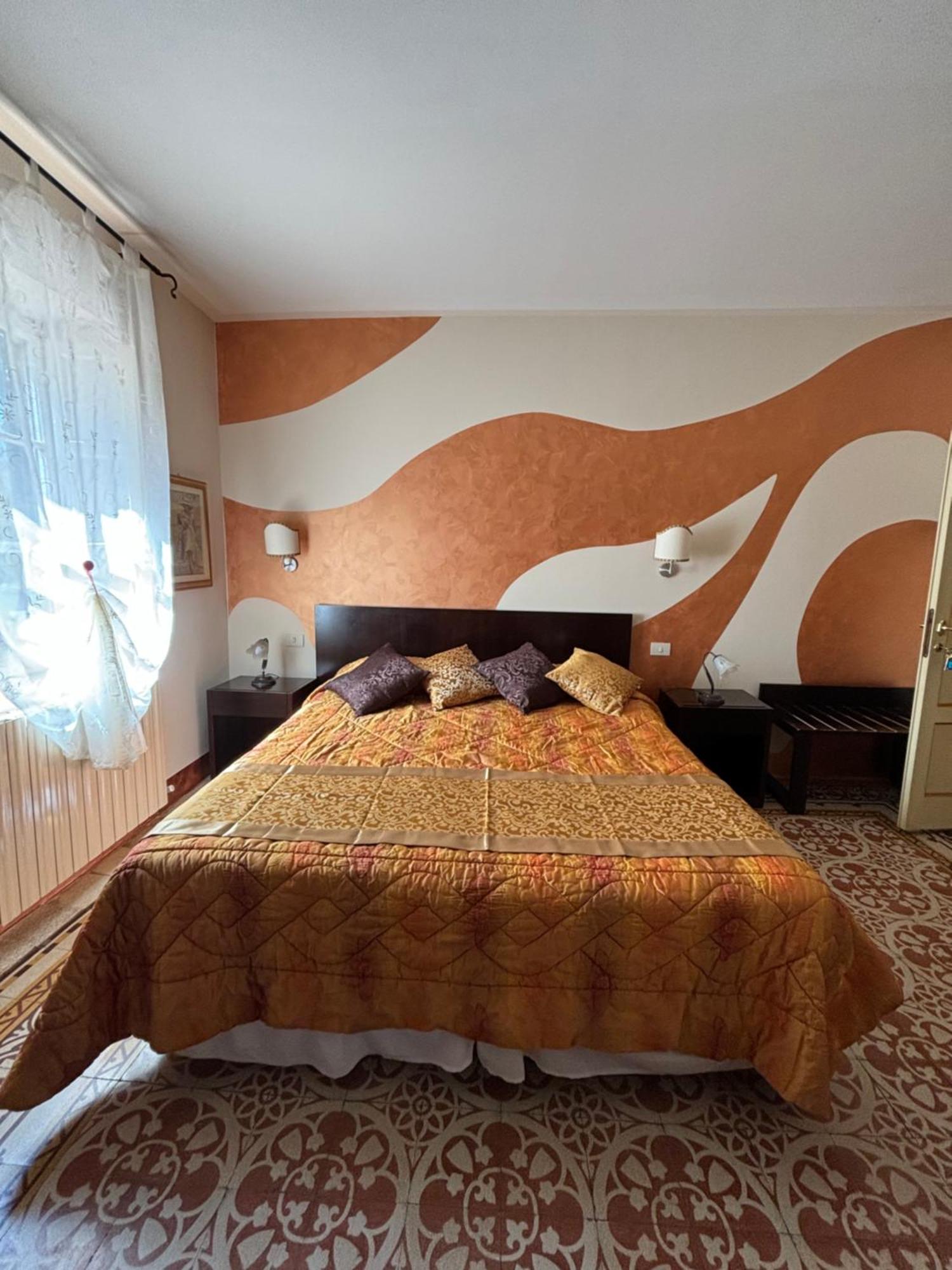 Antica Residenza Santa Chiara -City Center Lucca Eksteriør billede