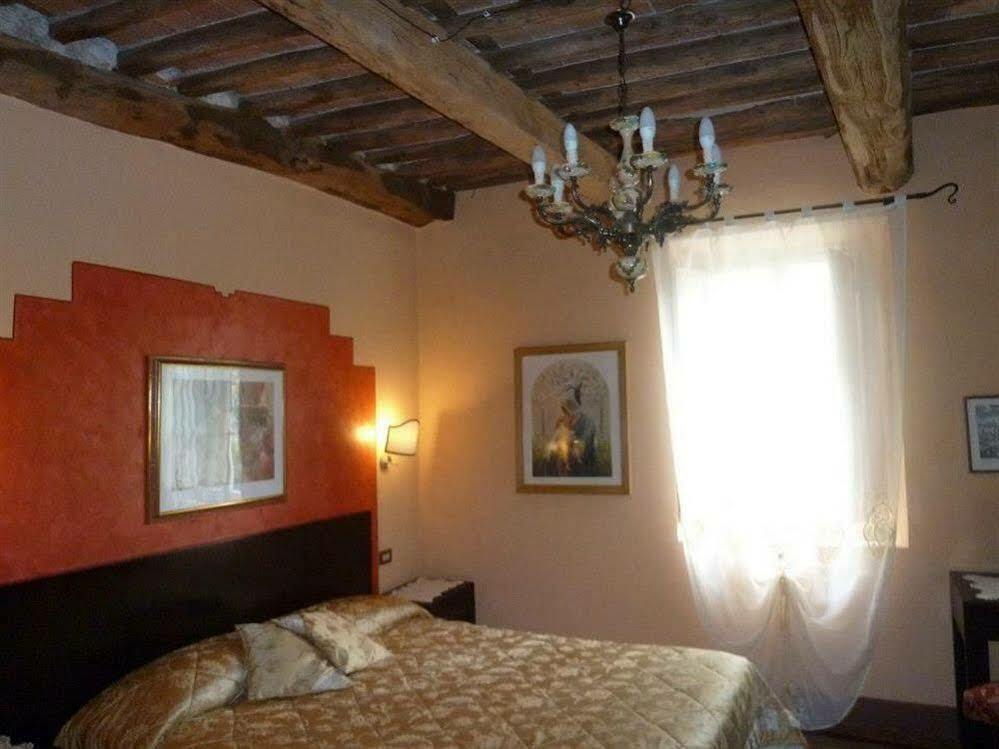 Antica Residenza Santa Chiara -City Center Lucca Eksteriør billede